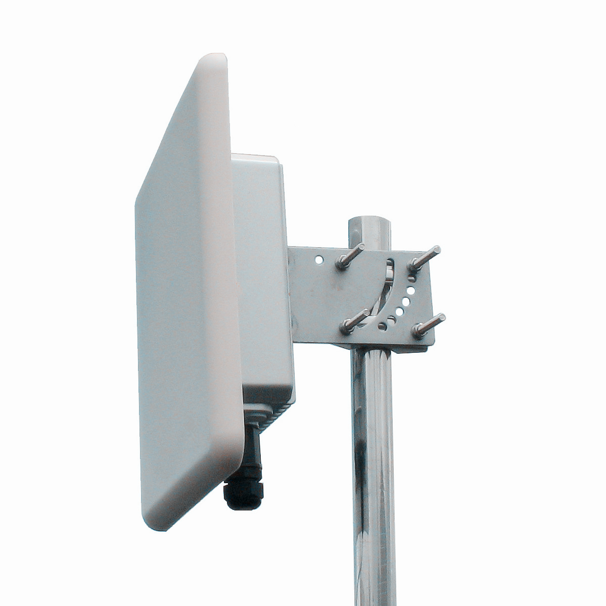 5GHz Flat Panel Antenna for Enhanced WiFi Bridging